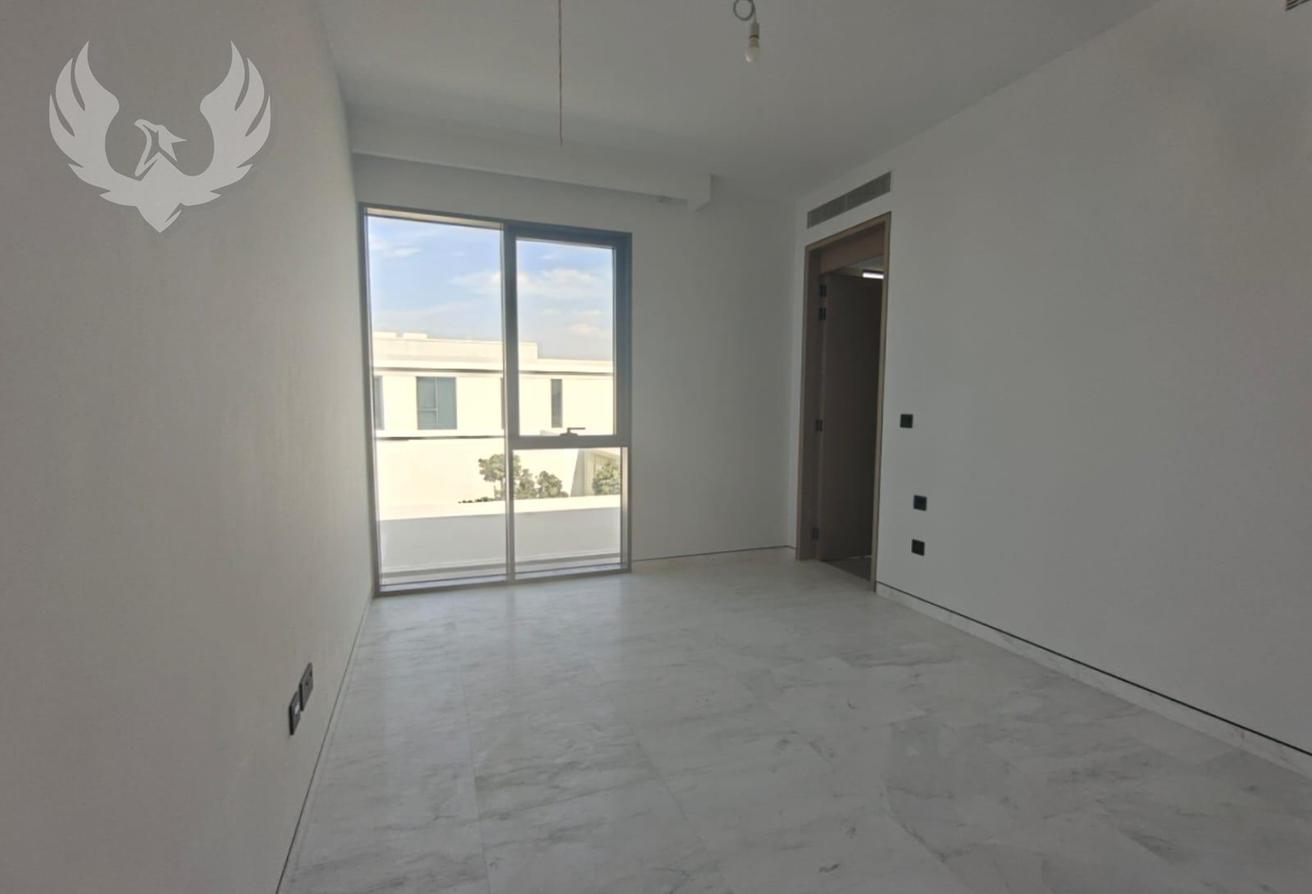 5 Bed Large | Corner Unit | Huge Plot photo 20