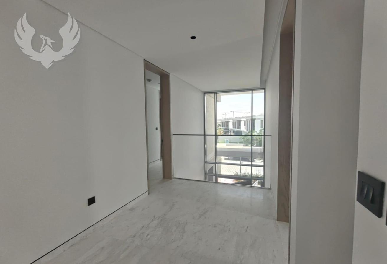 5 Bed Large | Corner Unit | Huge Plot photo 15