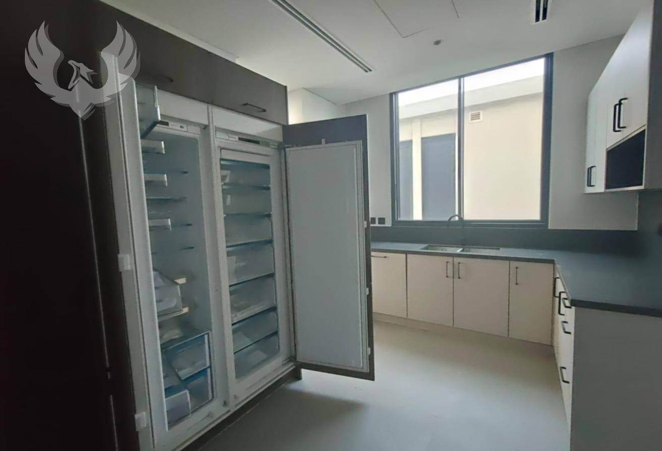 5 Bed Large | Corner Unit | Huge Plot photo 7