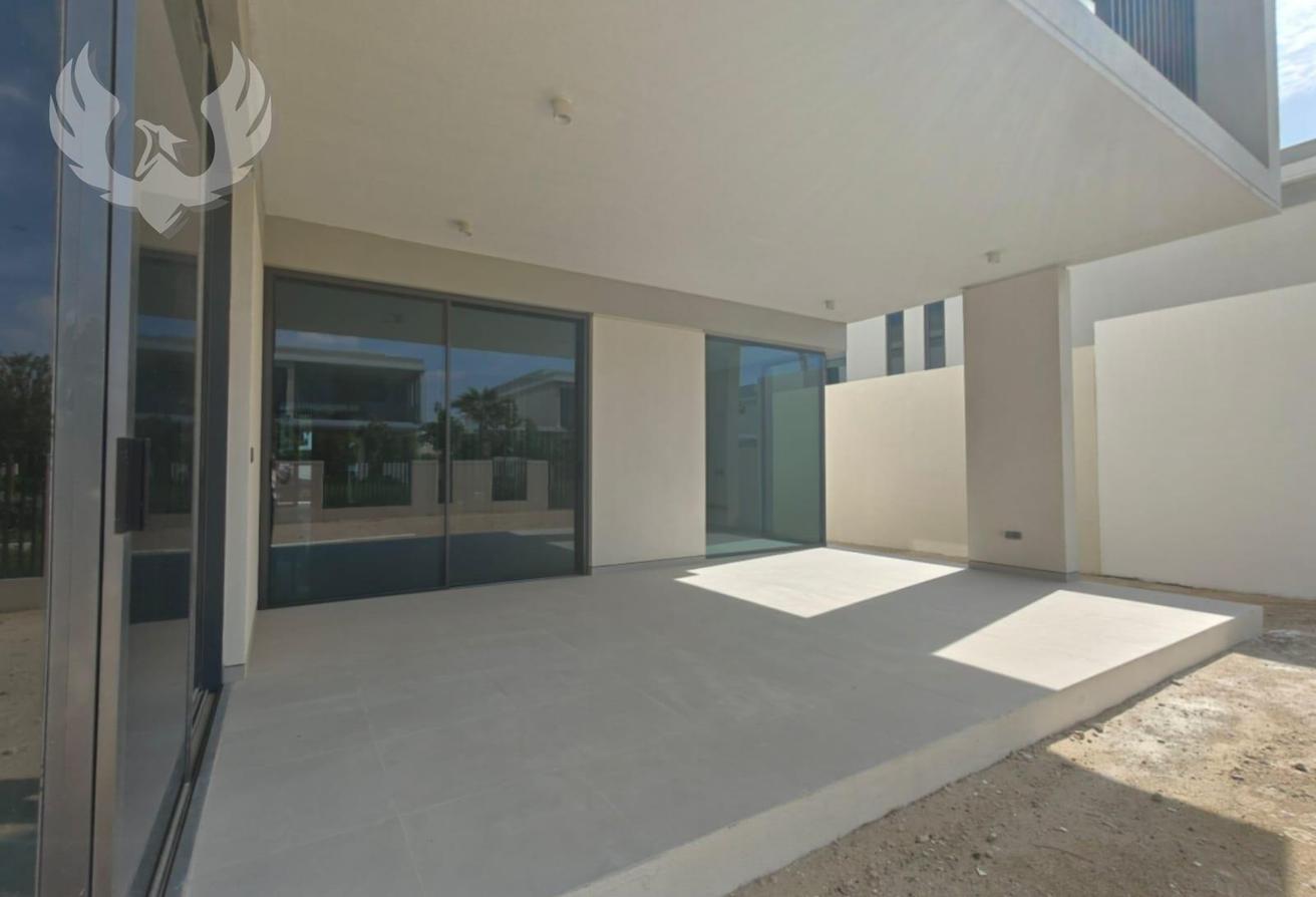 5 Bed Large | Corner Unit | Huge Plot photo 13