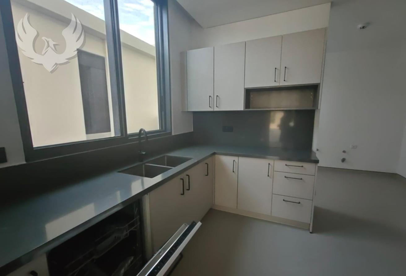 5 Bed Large | Corner Unit | Huge Plot photo 8
