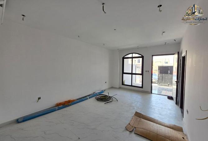 94016861 - Property Image 3