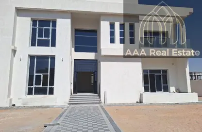Villa - 4 Bedrooms - 5 Bathrooms for rent in Al Aweer 1 - Al Aweer - Dubai Villa - 4 Bedrooms - 5 Bathrooms for rent in Al Aweer 1 - Al Aweer - Dubai