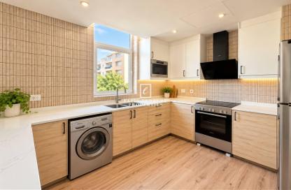 Apartment - 1 - 2 for sale in Regent House 2 - Regent House - Motor City - Dubai