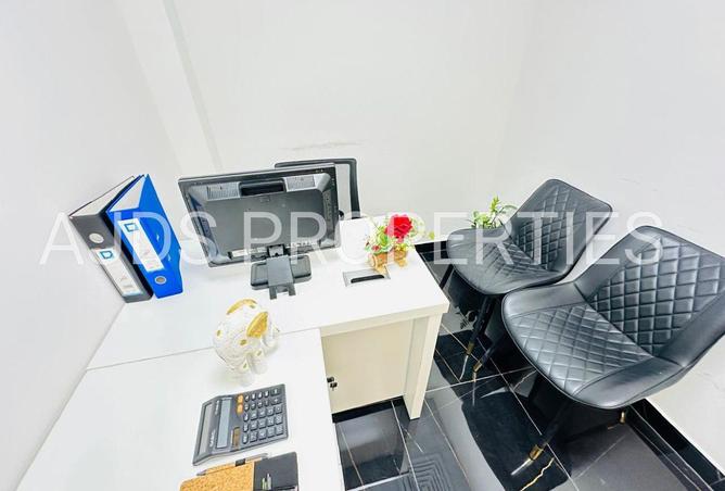 76587435 - Property Image 2