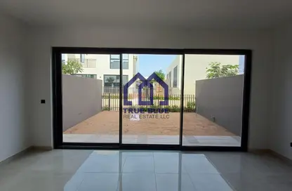 تاون هاوس - 2 غرف نوم - 4 حمامات للايجار في جزيرة فالكون - قرية الحمرا - رأس الخيمة