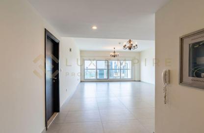 Apartment - 2 Bedrooms - 3 Bathrooms for rent in Stadium Point - Dubai Sports City - Dubai