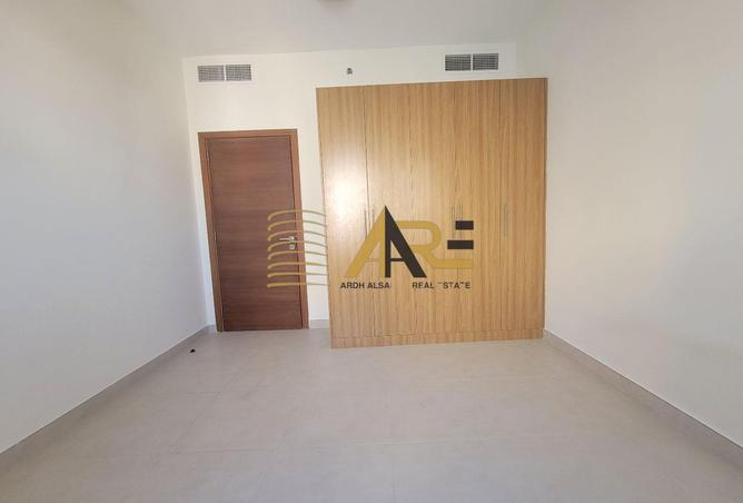 120180893 - Property Image 3