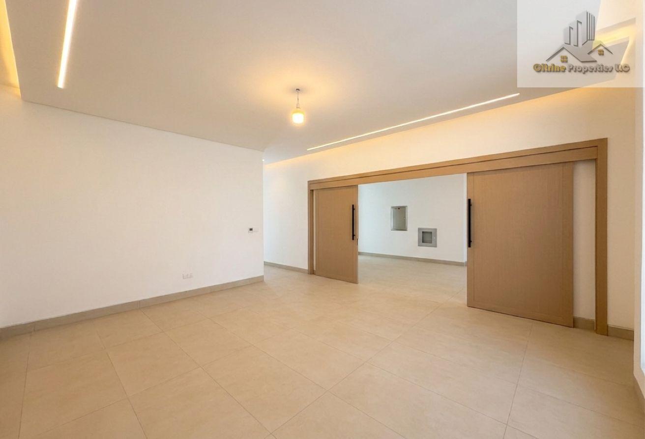 EXCLUSIVE Villa | High-End Quality | Brand New photo 5