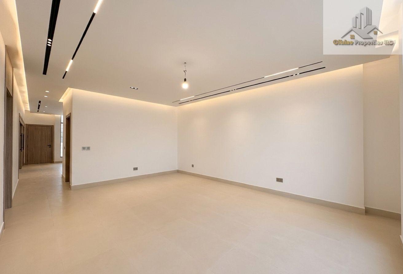 EXCLUSIVE Villa | High-End Quality | Brand New photo 16