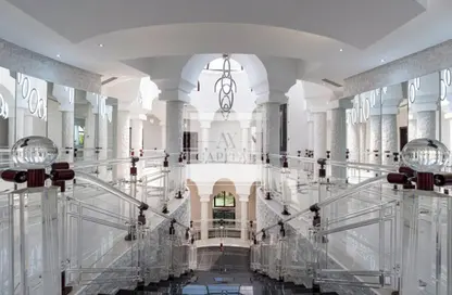 Villa - 7 Bathrooms for rent in Sector E - Emirates Hills - Dubai