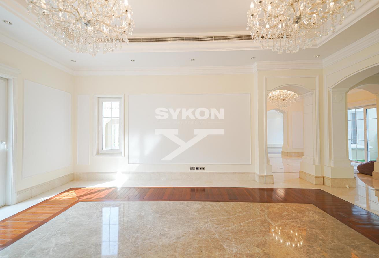 Spacious 5 BR Villa | Huge Plot | Luxury Mansion photo 23