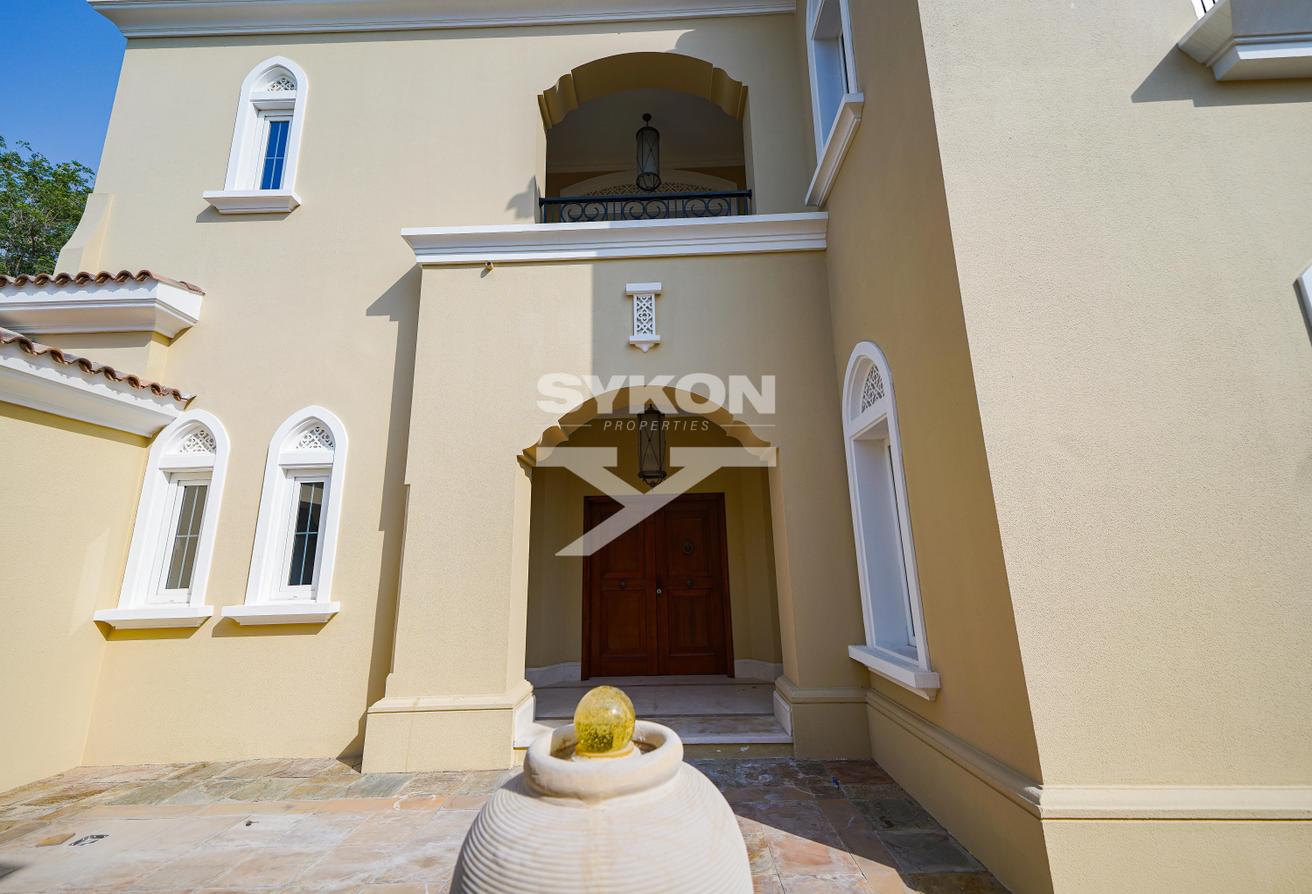 Spacious 5 BR Villa | Huge Plot | Luxury Mansion photo 27