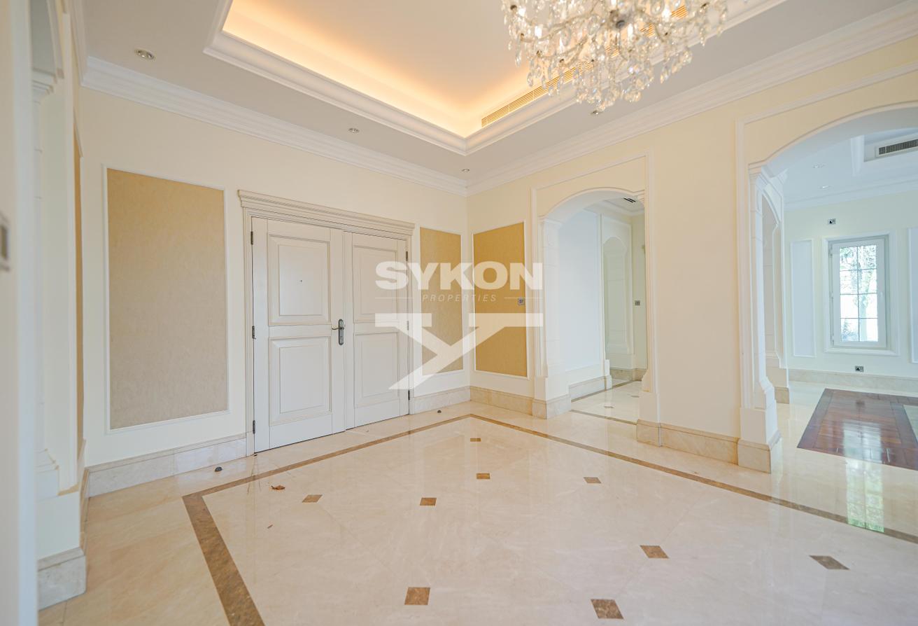Spacious 5 BR Villa | Huge Plot | Luxury Mansion photo 13