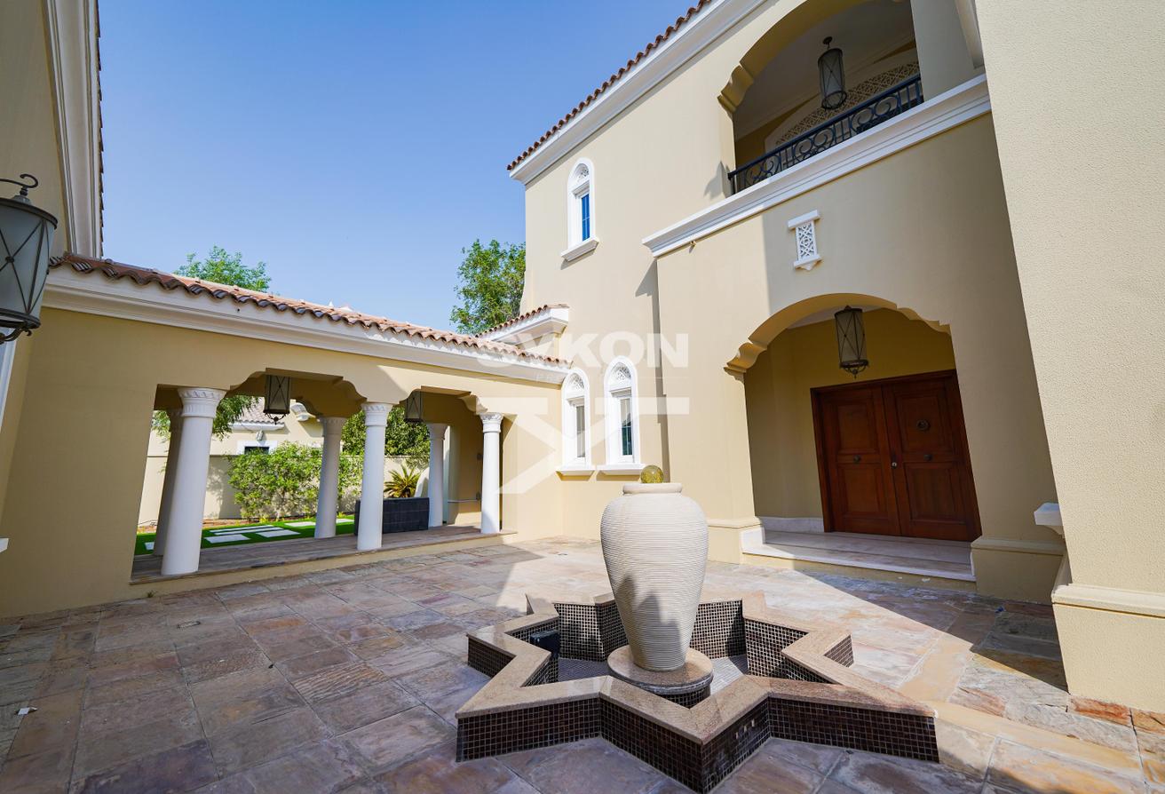 Spacious 5 BR Villa | Huge Plot | Luxury Mansion photo 26