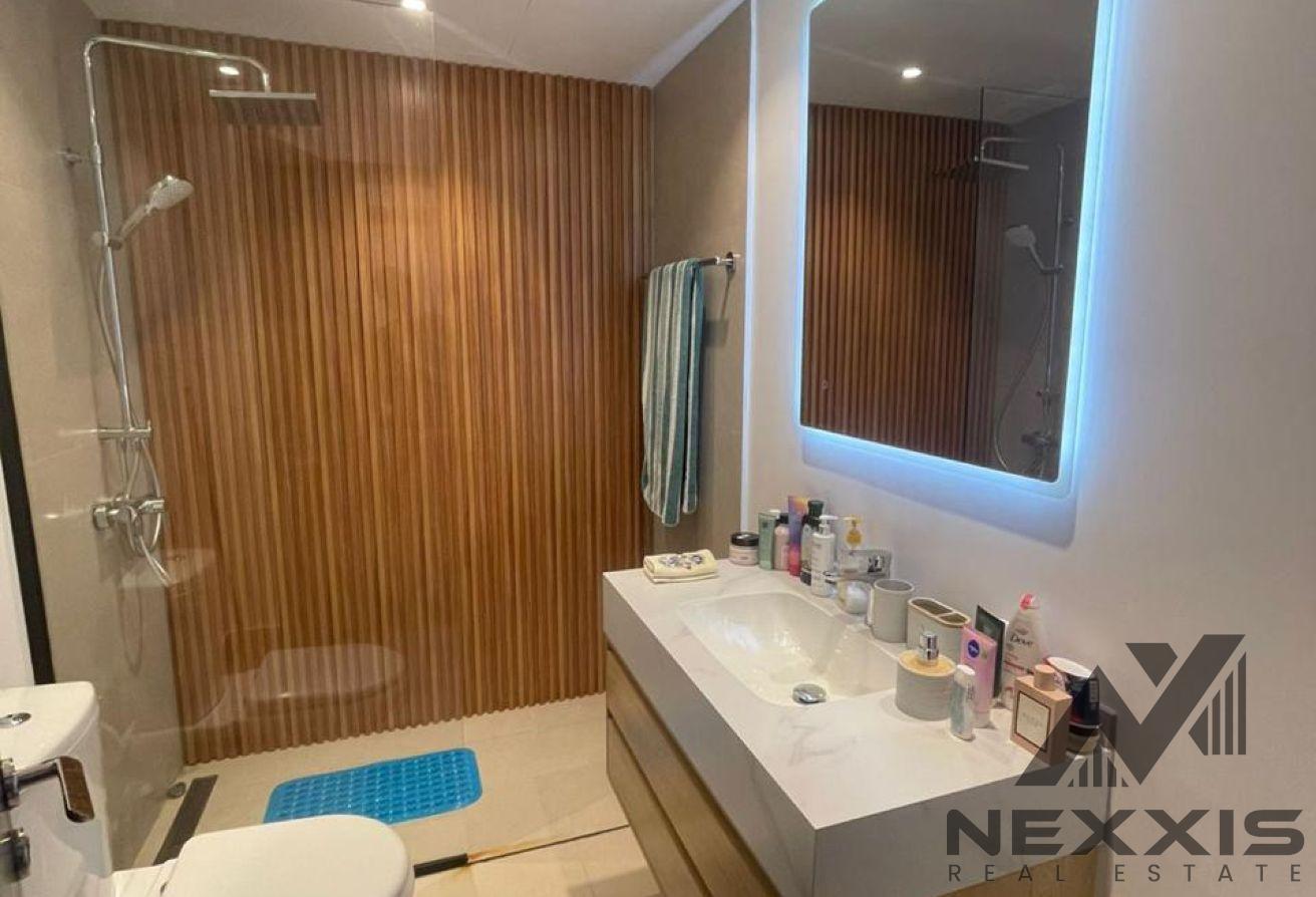 Fully Upgraded | Fully Furnished | Spacious Unit photo 7