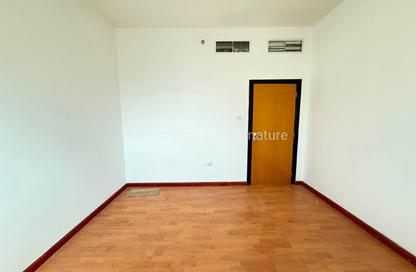 Apartment - 2 Bedrooms - 2 Bathrooms for rent in New Al Taawun Road - Al Taawun - Sharjah