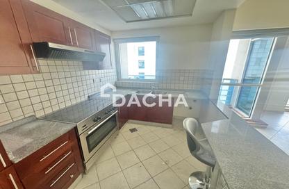 Apartment - 2 Bedrooms - 3 Bathrooms for rent in Cascades Tower - Dubai Marina - Dubai