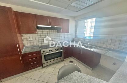 Apartment - 2 Bedrooms - 3 Bathrooms for rent in Cascades Tower - Dubai Marina - Dubai