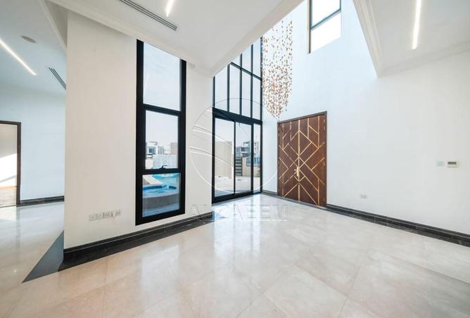 83213180 - Property Image 2