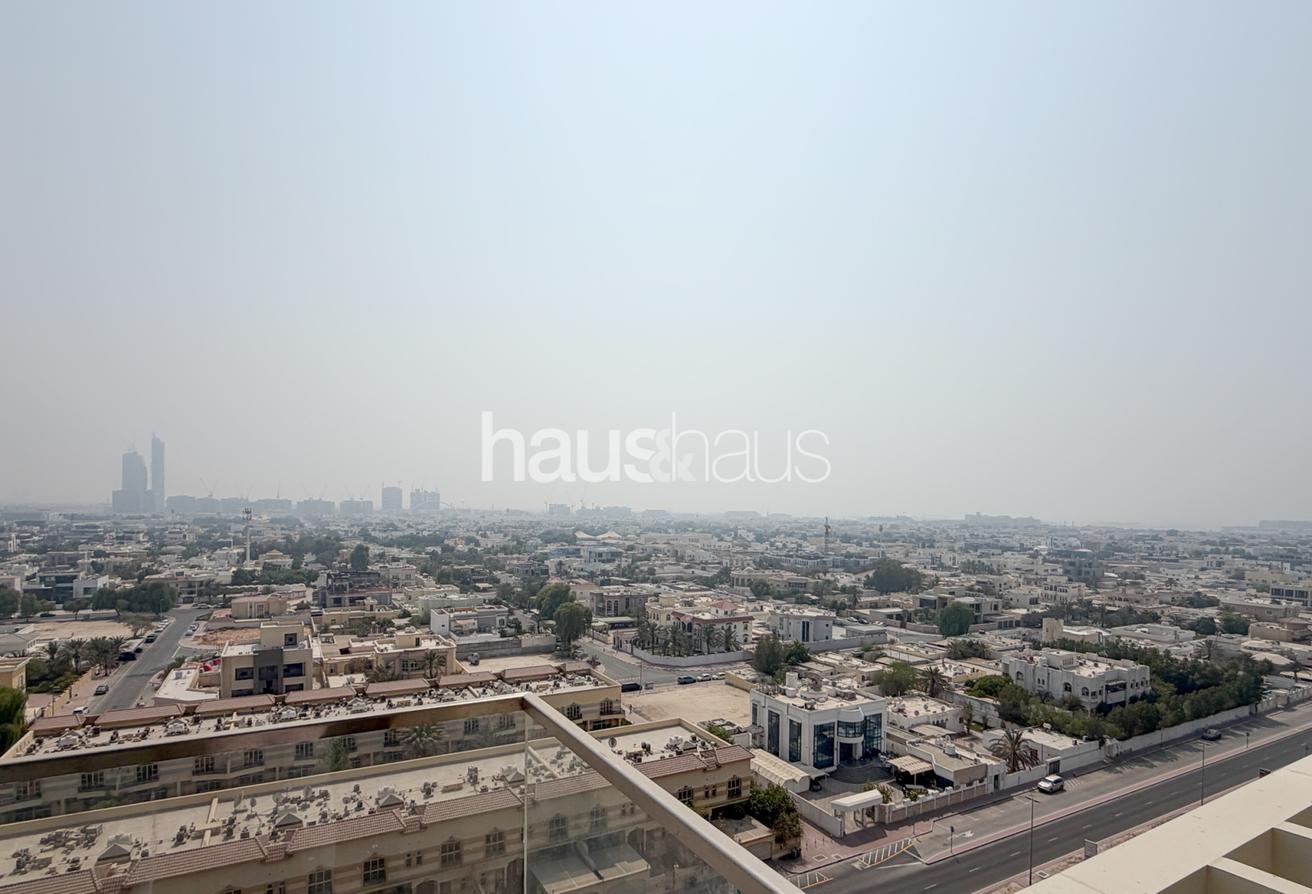 Top Floor | Brand New | Skyline View photo 7