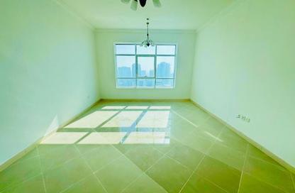 Apartment - 3 Bedrooms - 3 Bathrooms for rent in New Al Taawun Road - Al Taawun - Sharjah