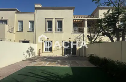 فيلا - 2 غرف نوم - 2 حمامات للايجار في الينابيع 6 - الينابيع - دبي