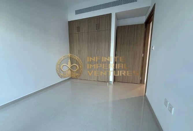 83245400 - Property Image 2