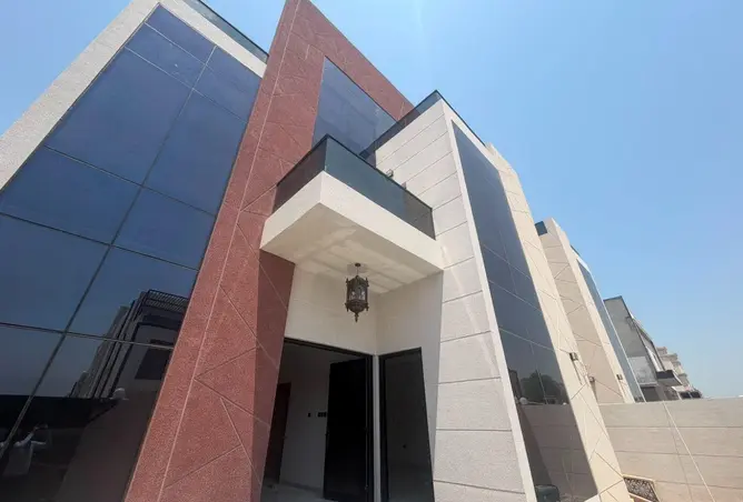113284755 - Property Image 3