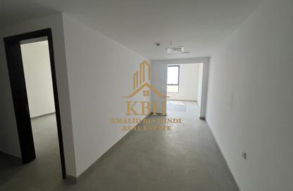 Apartment - 1 Bedroom - 1 Bathroom for rent in Muwailih Building - Muwaileh - Sharjah