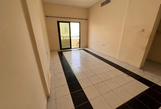 54399800 - Property Image 2