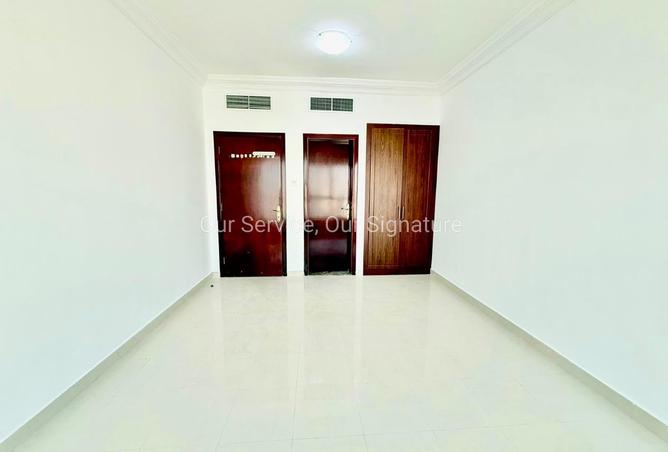 121120035 - Property Image 3