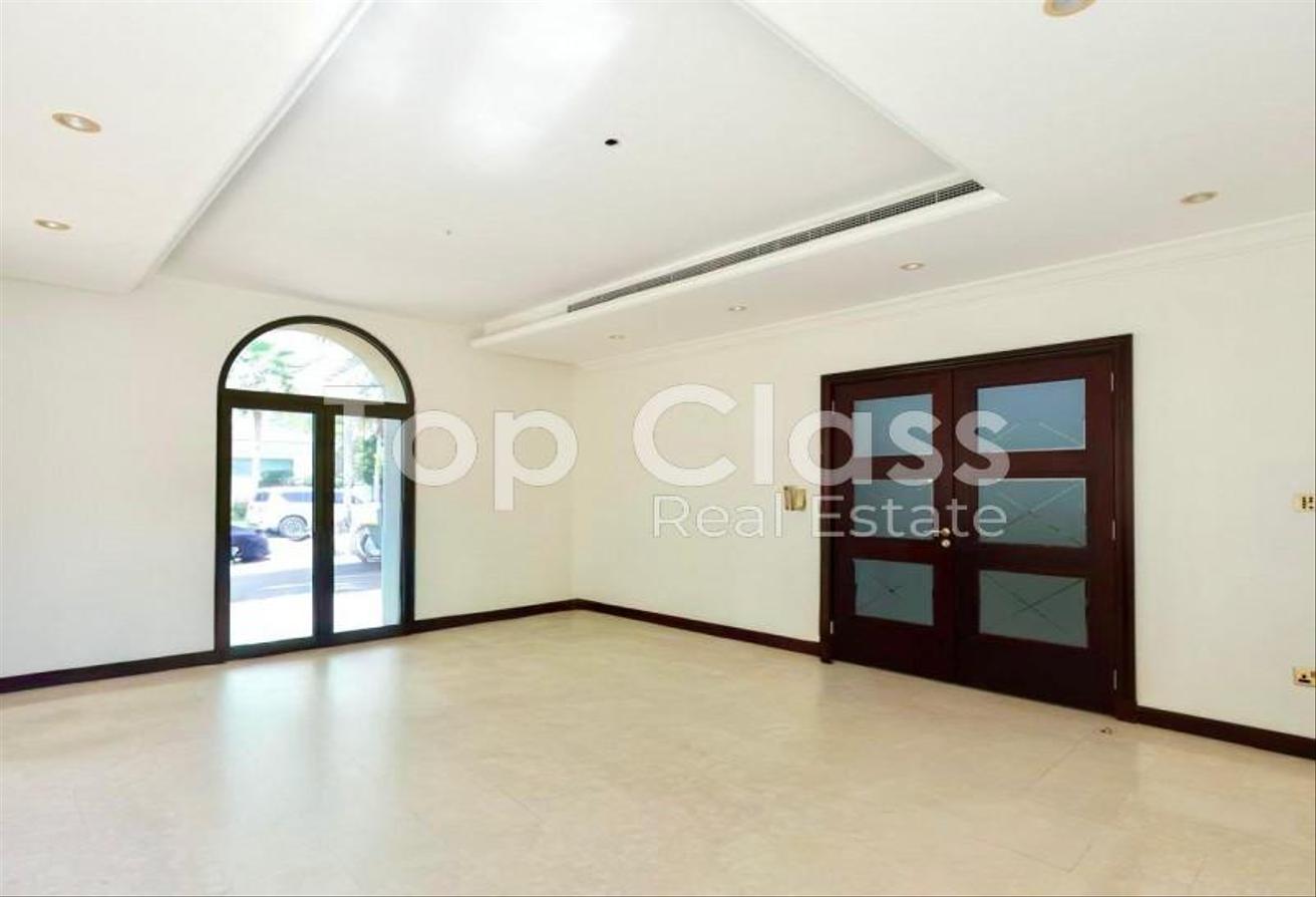 5BR Villa | Palm Jumeirah | Beach Access photo 6