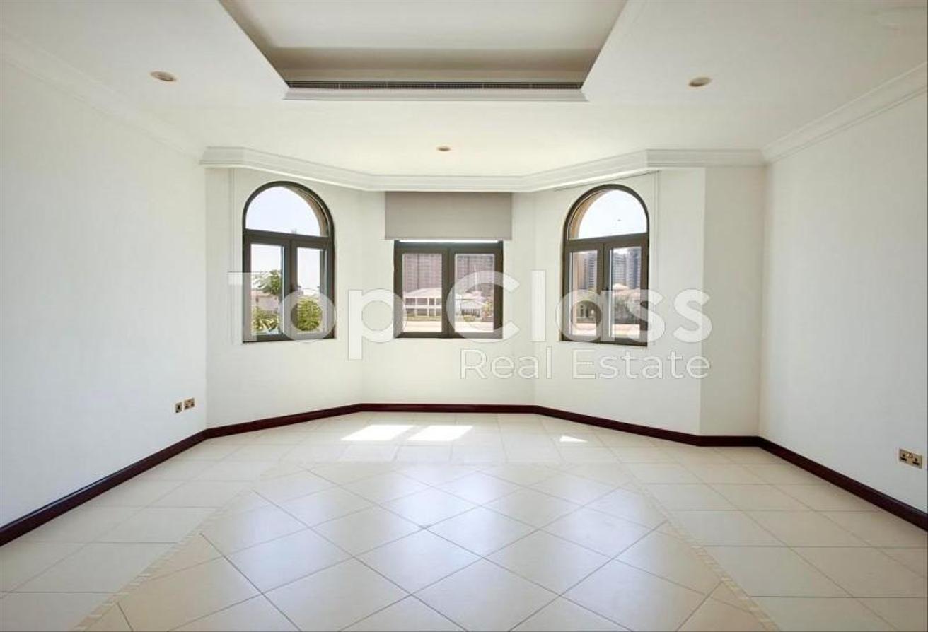 5BR Villa | Palm Jumeirah | Beach Access photo 4