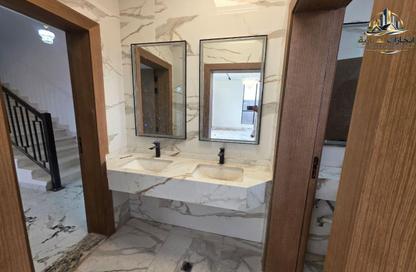 Villa - 5 - 7 for rent in Al Zaheya Gardens - Al Zahya - Ajman