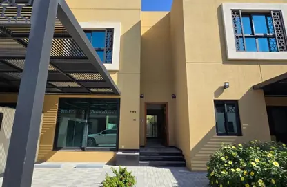 تاون هاوس - 5 غرف نوم - 7 حمامات للبيع في مدينة الشارقة المستدامة - الشارقة