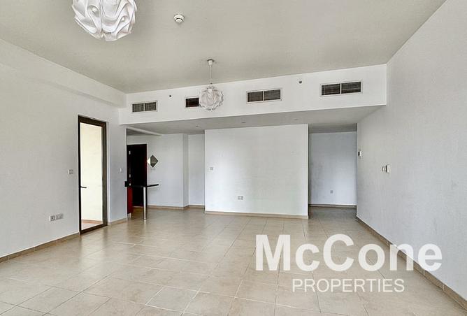 128384424 - Property Image 2