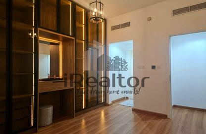 Apartment - 1 Bedroom - 2 Bathrooms for rent in Al Khaleej Village - Al Ghadeer - Abu Dhabi