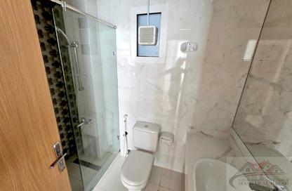 Apartment - 2 Bedrooms - 2 Bathrooms for rent in Muwailih Building - Muwaileh - Sharjah