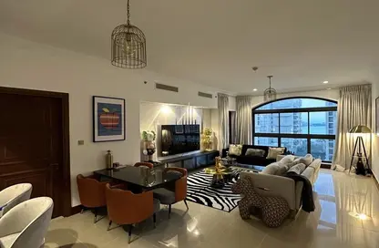 شقة - غرفة نوم - 2 حمامات للايجار في الميل الذهبي 9 - الميل الذهبي - نخلة جميرا - دبي