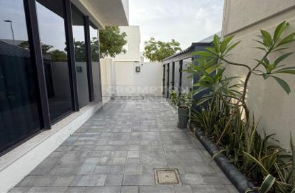 Villa - 5 Bedrooms - 6 Bathrooms for sale in West Yas - Yas Island - Abu Dhabi