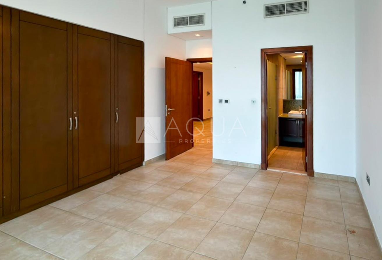 Premium Residence |Spacious Layout| Large Balcony photo 15