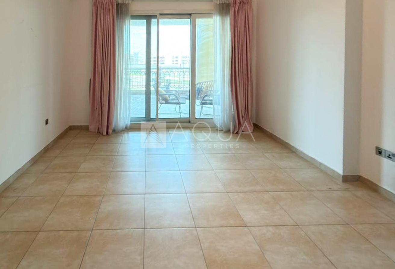 Premium Residence |Spacious Layout| Large Balcony photo 13