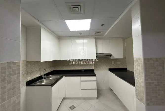 82787818 - Property Image 2