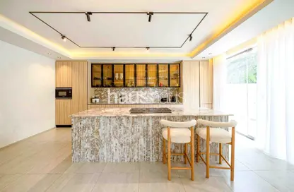 Villa - 3 Bedrooms - 4 Bathrooms for rent in Regional Small - Regional - Jumeirah Park - Dubai