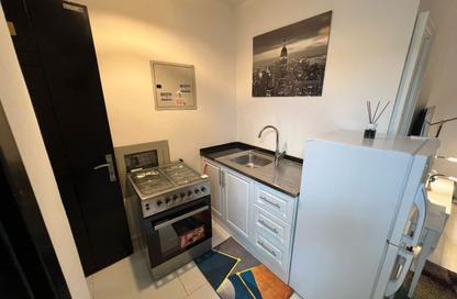 Apartment - Studio - 1 Bathroom for rent in Cornish Tower - Al Rumaila - Ajman