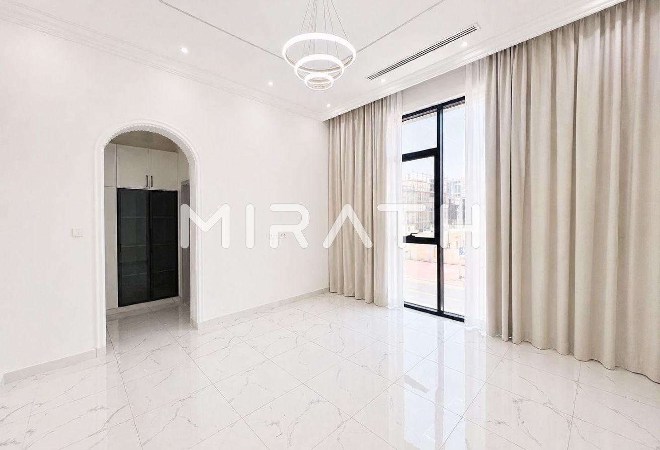 Modern 7BR New Luxury Villa | Prime Location photo 8