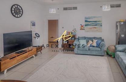 Apartment - 2 Bedrooms - 2 Bathrooms for sale in Marina Pinnacle - Dubai Marina - Dubai