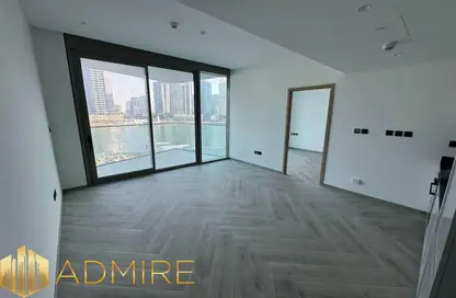 شقة - غرفة نوم - 1 حمام للايجار في بنينسولا ثري - بنينسولا - الخليج التجاري - دبي