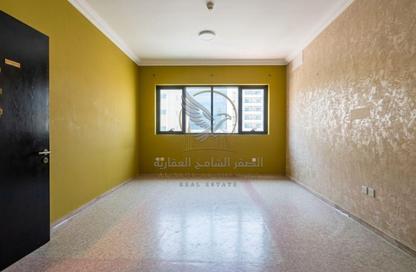Apartment - 1 - 2 for rent in Al Nabaa Building - Al Naba'ah - Al Sharq - Sharjah Apartment - 1 - 2 for rent in Al Nabaa Building - Al Naba'ah - Al Sharq - Sharjah